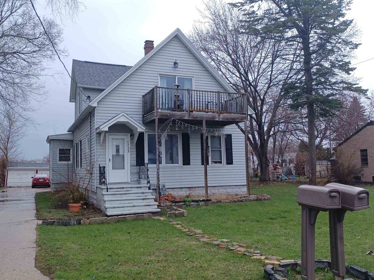 1735 Eastman Avenue - Photo 1