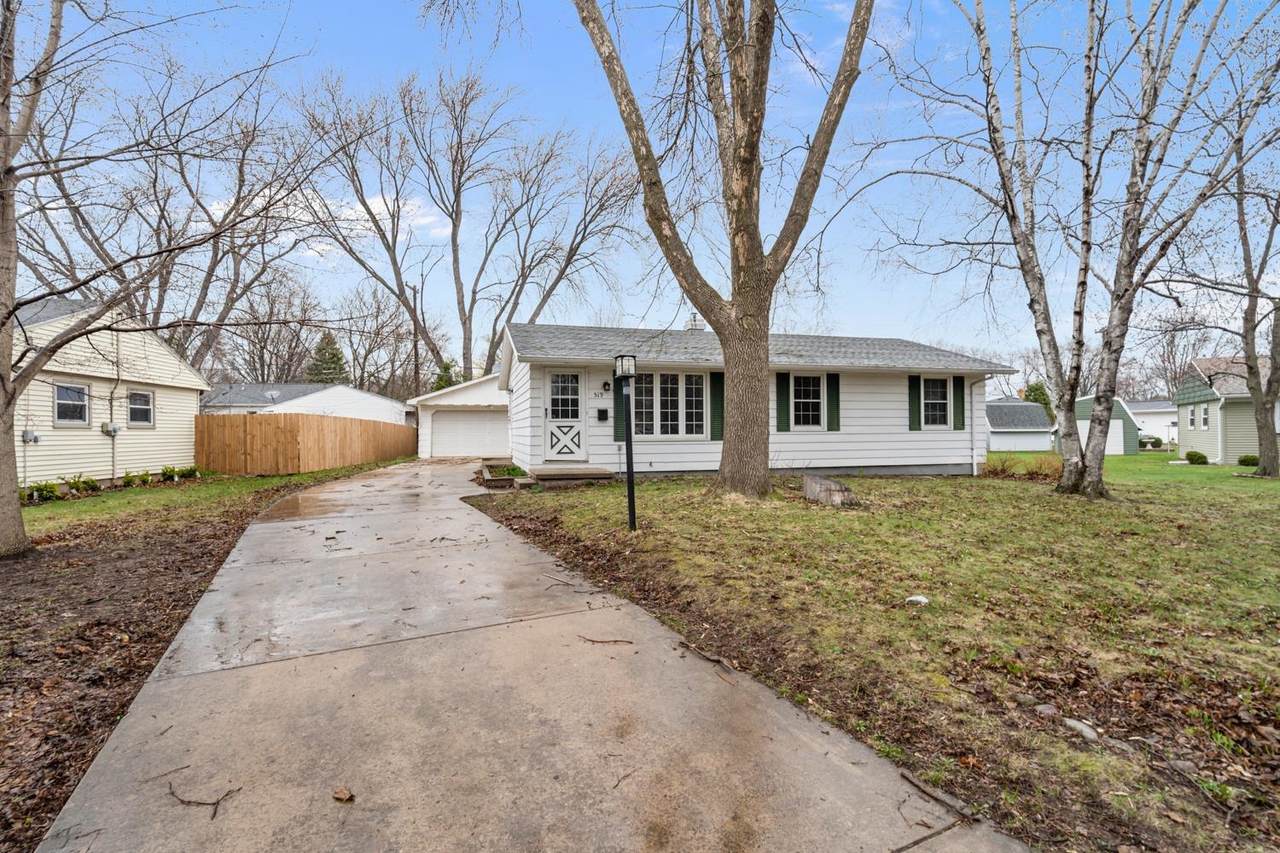519 Clover Lane - Photo 1