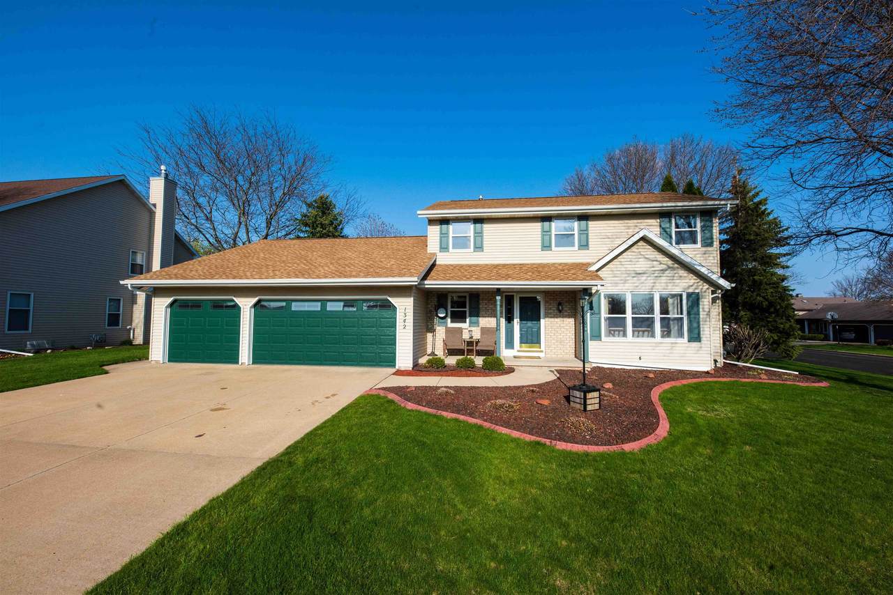 1342 Cherry Lane - Photo 1