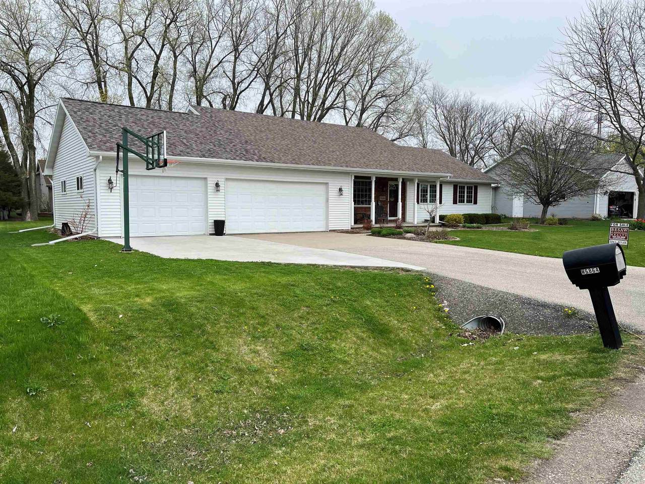 W6864 Hazelnut Lane - Photo 1