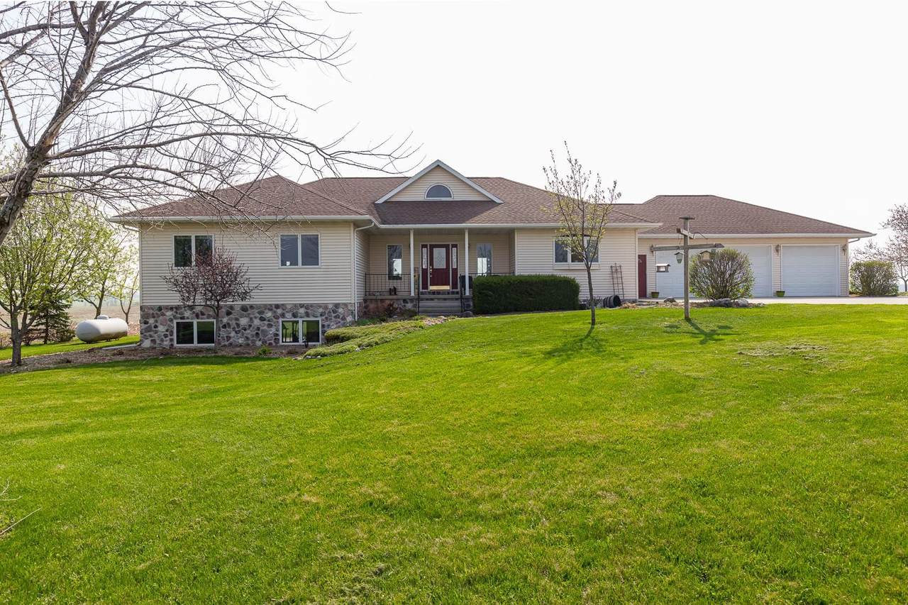 N5488 River Road - Photo 1