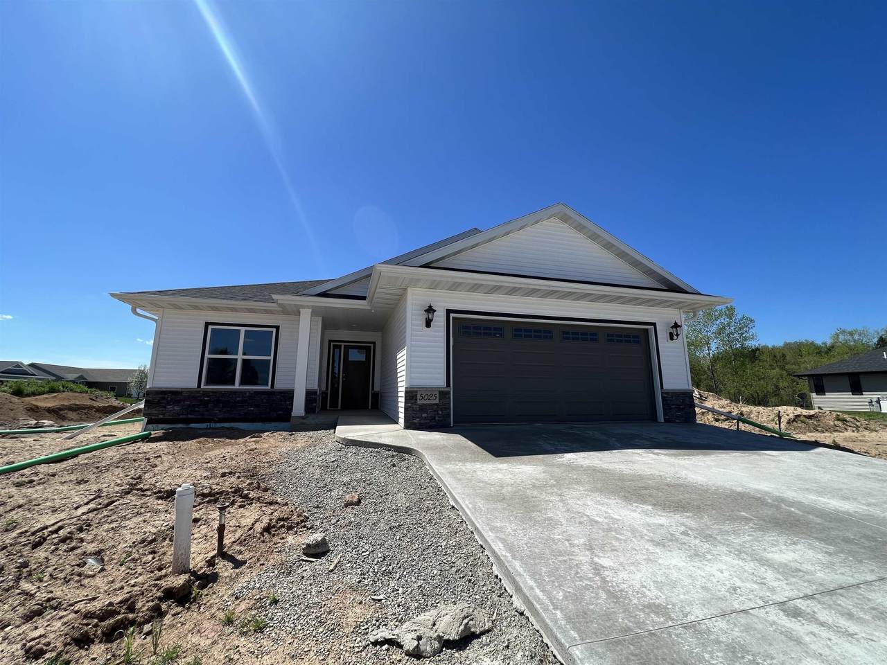 5025 Milkweed Trail - Photo 1