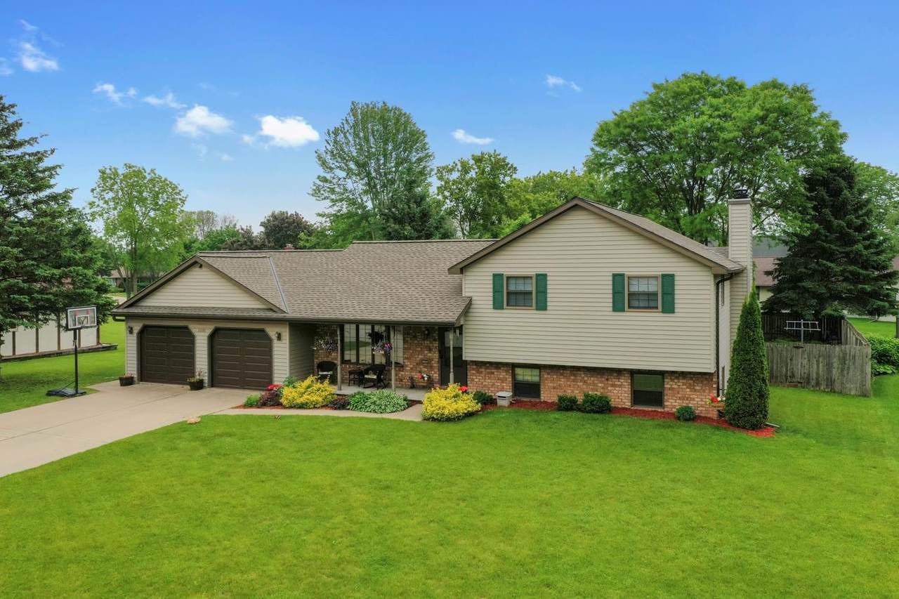 2892 Mayflower Road - Photo 1
