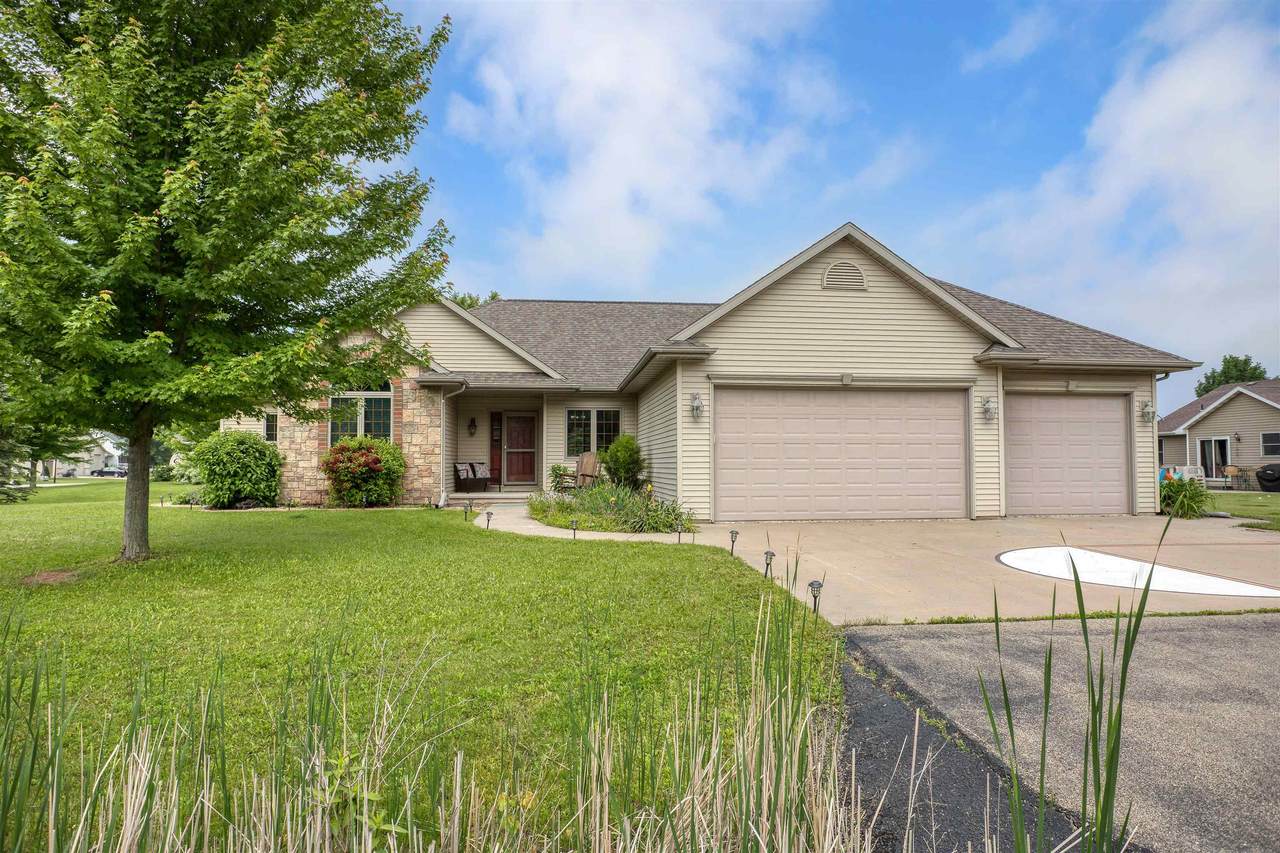W4690 Windsor Court - Photo 1