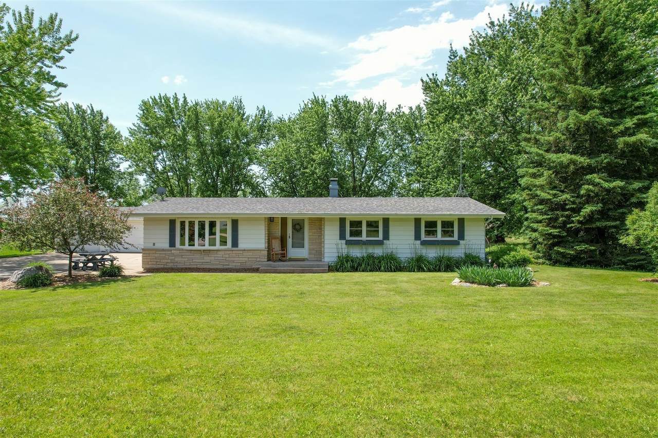 4315 County Road S - Photo 1