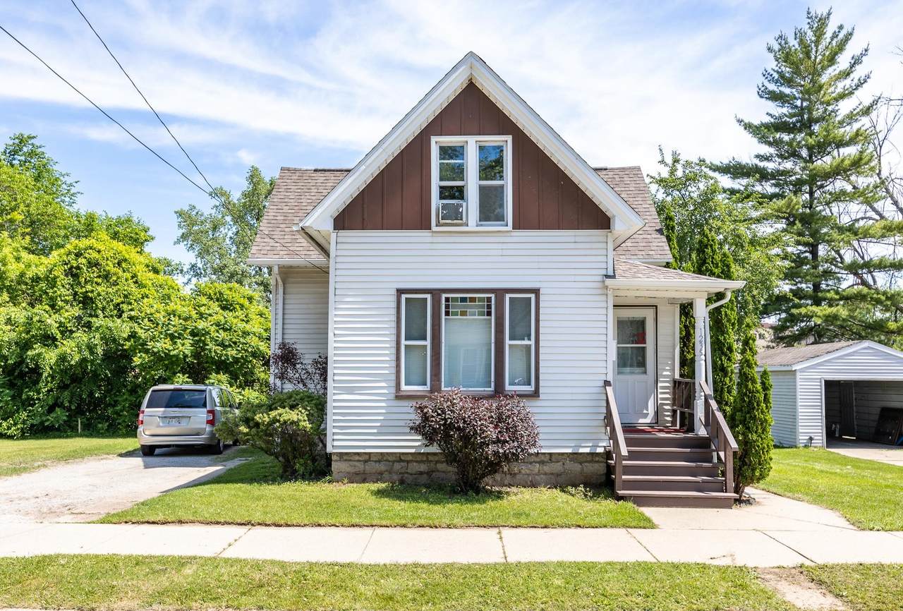 1235 St Clair Street - Photo 1