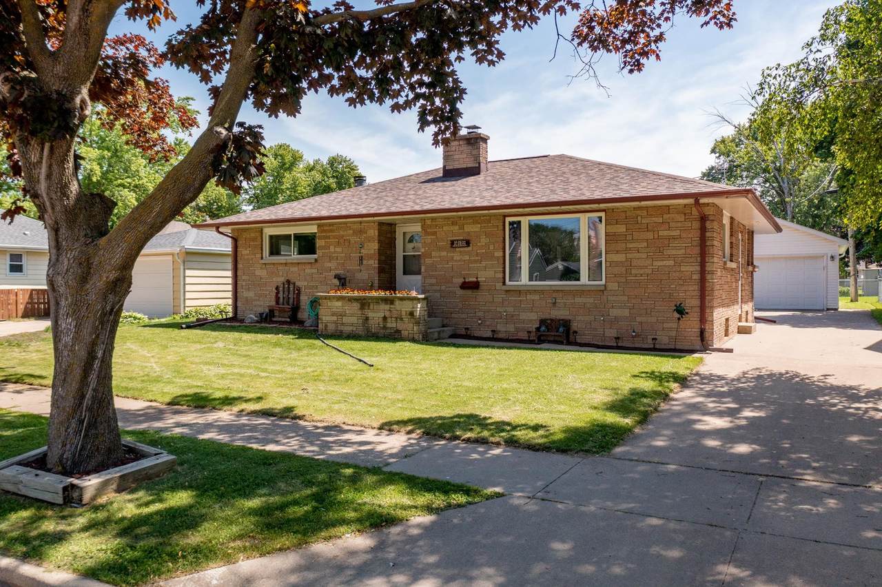 912 Sharon Street - Photo 1