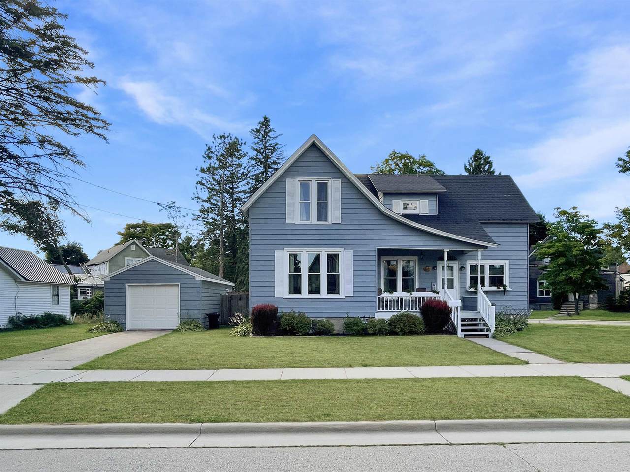 715 Jackson Street - Photo 1