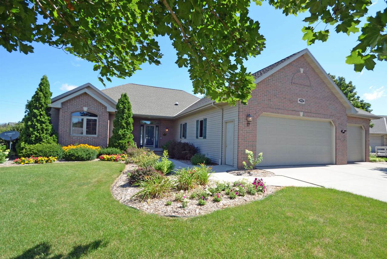 1911 Sagebrush Way - Photo 1