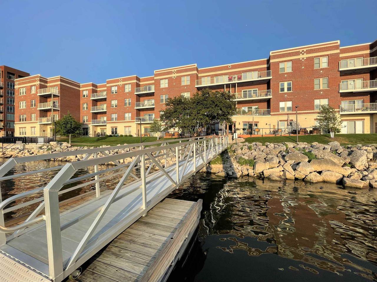 118 Washington Street - Photo 1