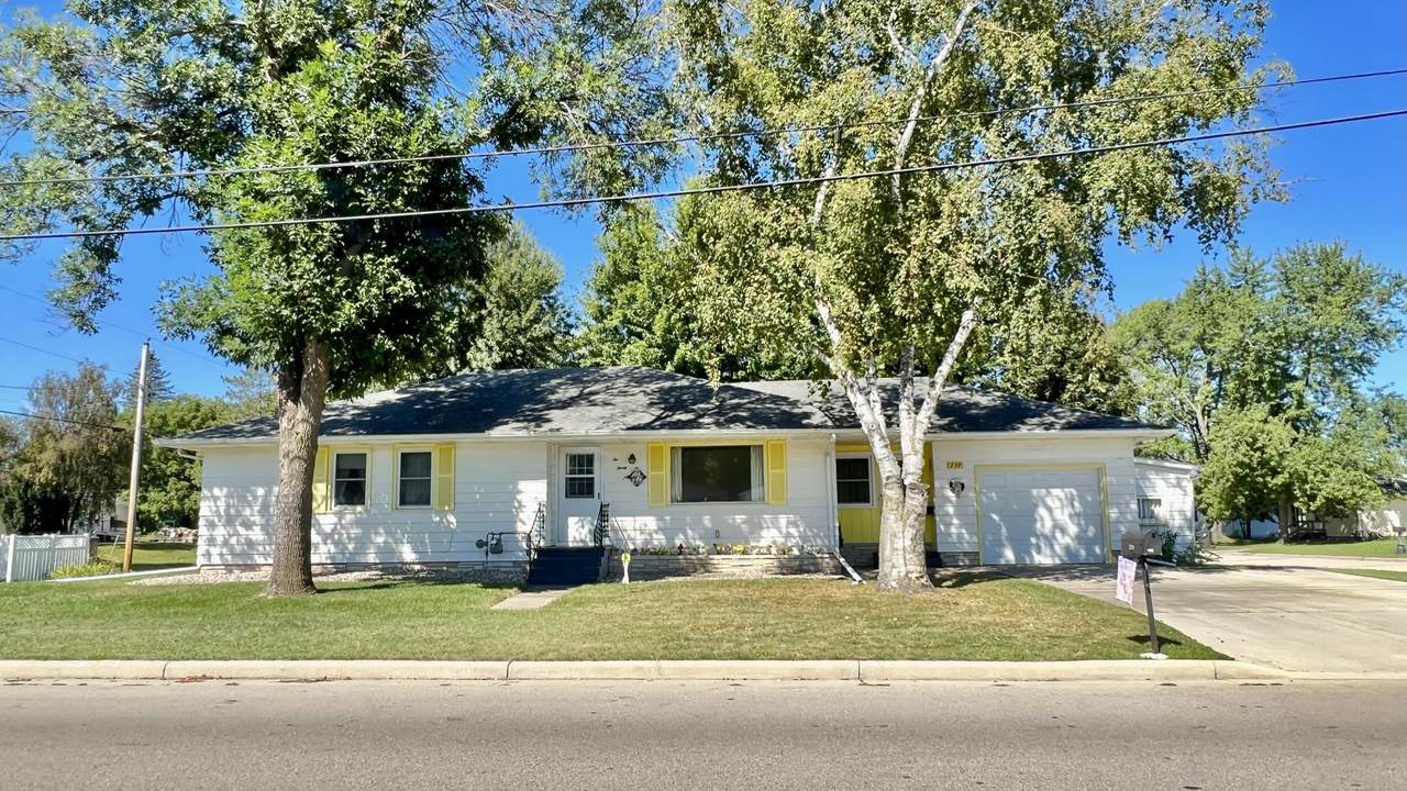 239 Center Street - Photo 1