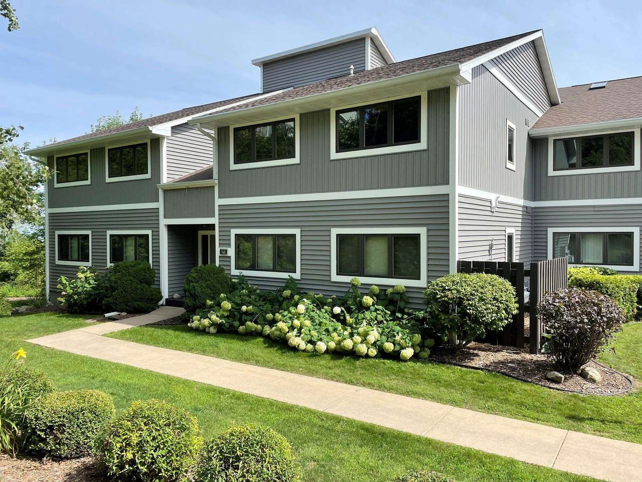 160 Summit Beach Drive - Photo 1