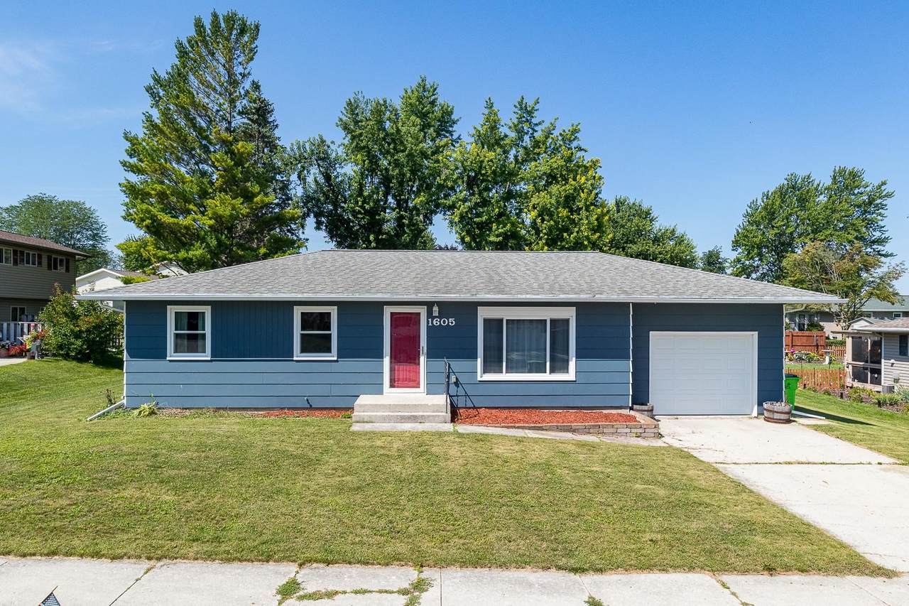 1605 Jackson Street - Photo 1