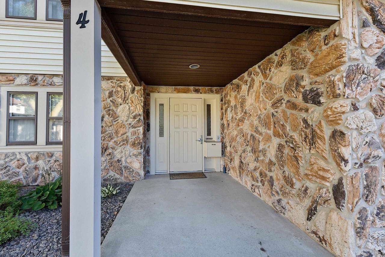 1820 Ridgeway Drive - Photo 1