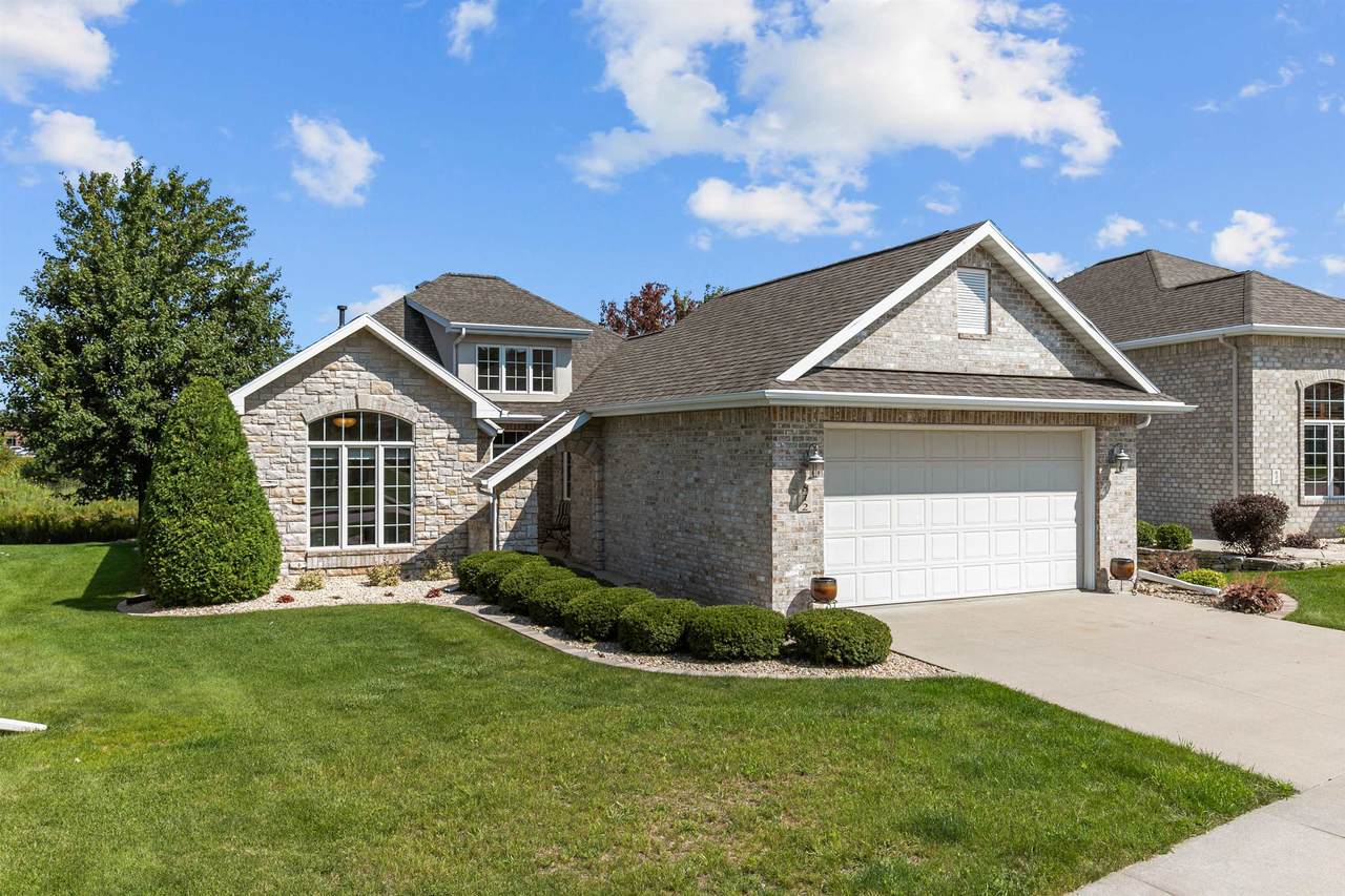 812 Pondview Court - Photo 1