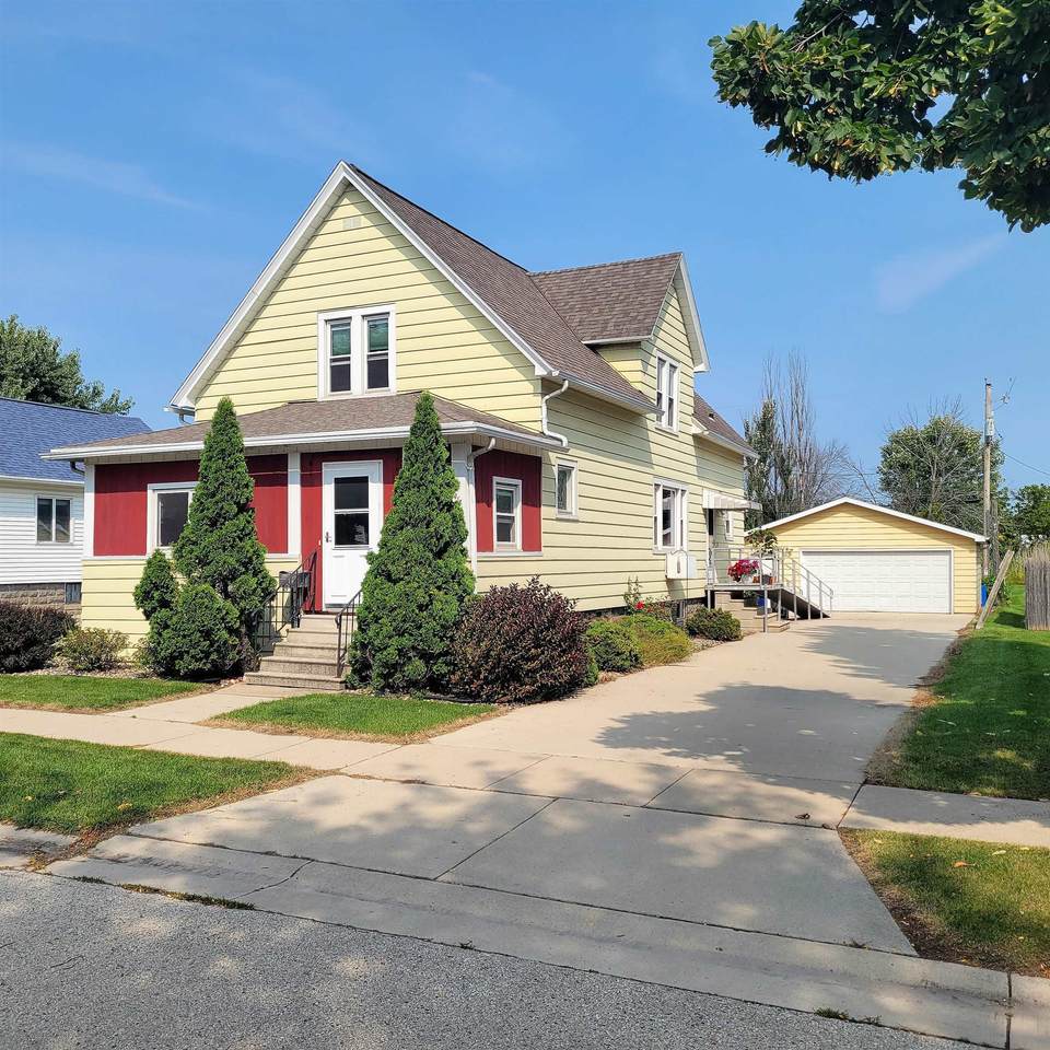 414 Indiana Avenue - Photo 1
