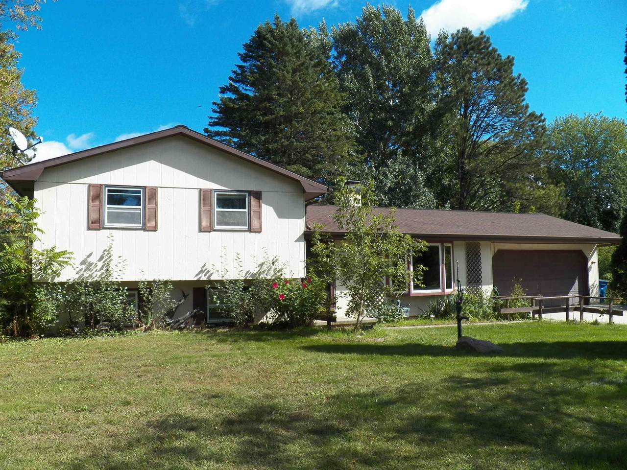 2146 J Edward Court - Photo 1