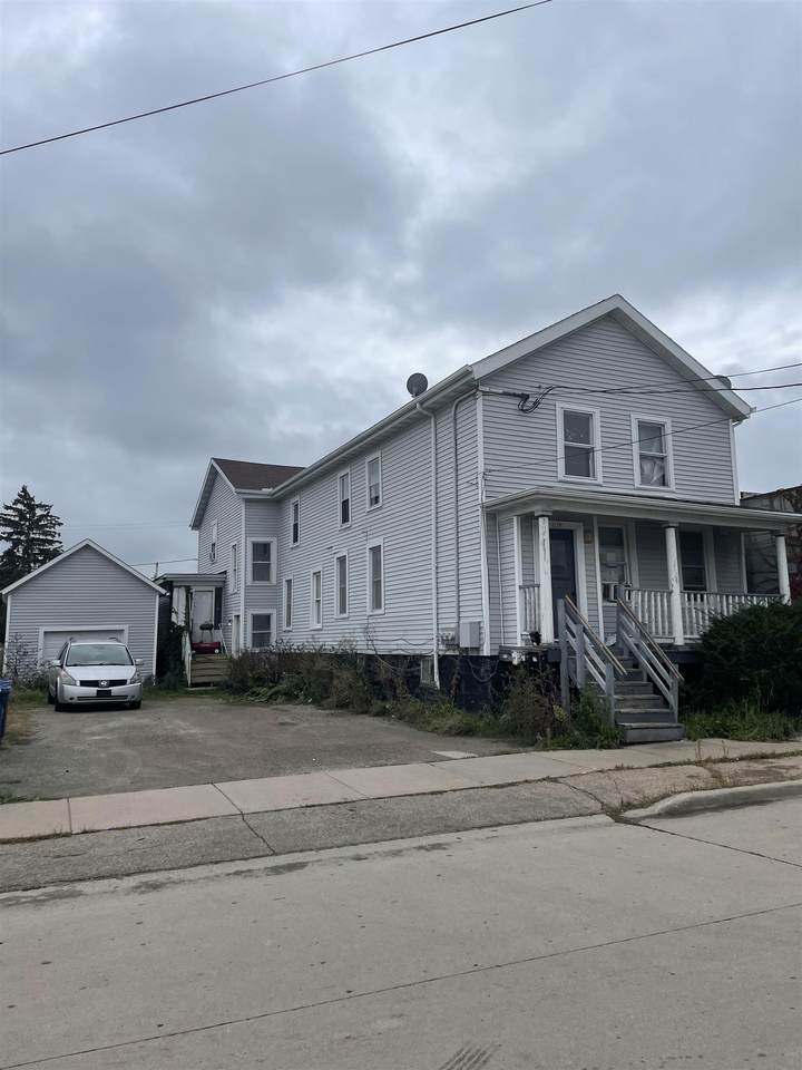 139 7TH Avenue - Photo 1