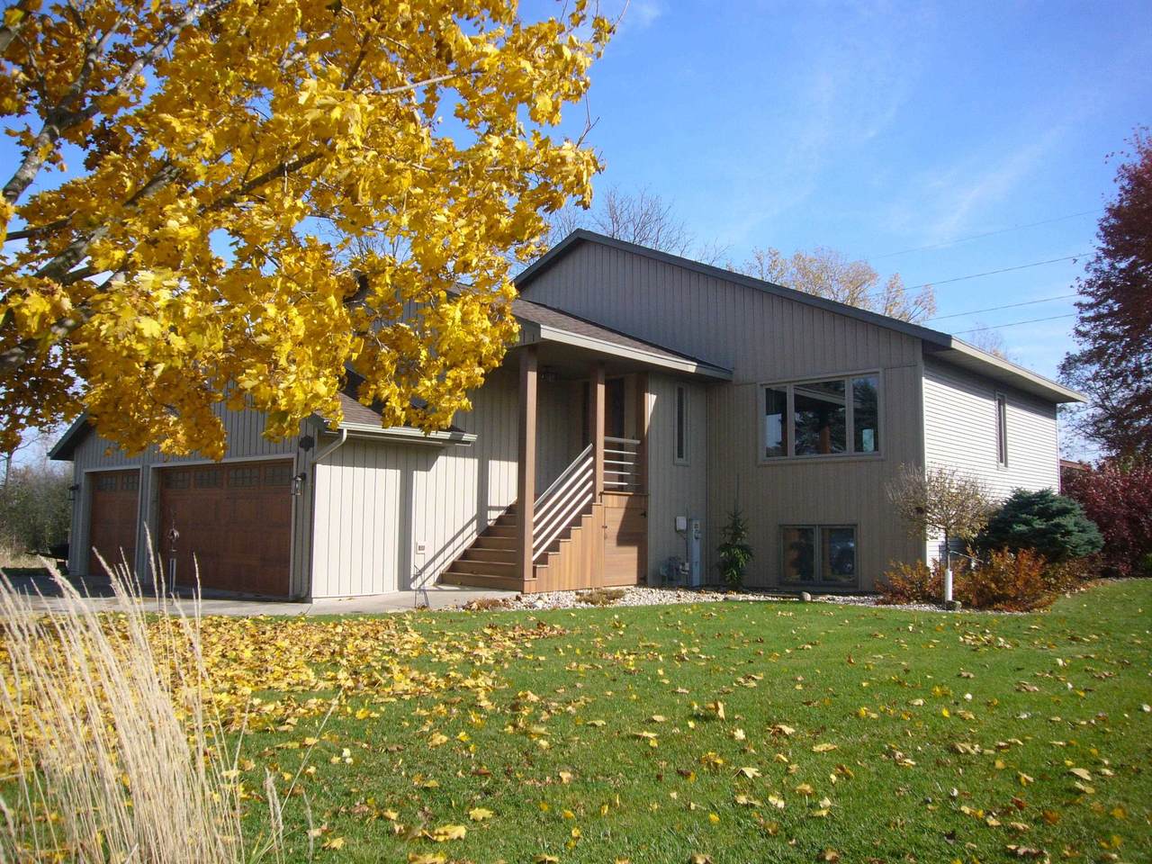 710 Grant Avenue - Photo 1