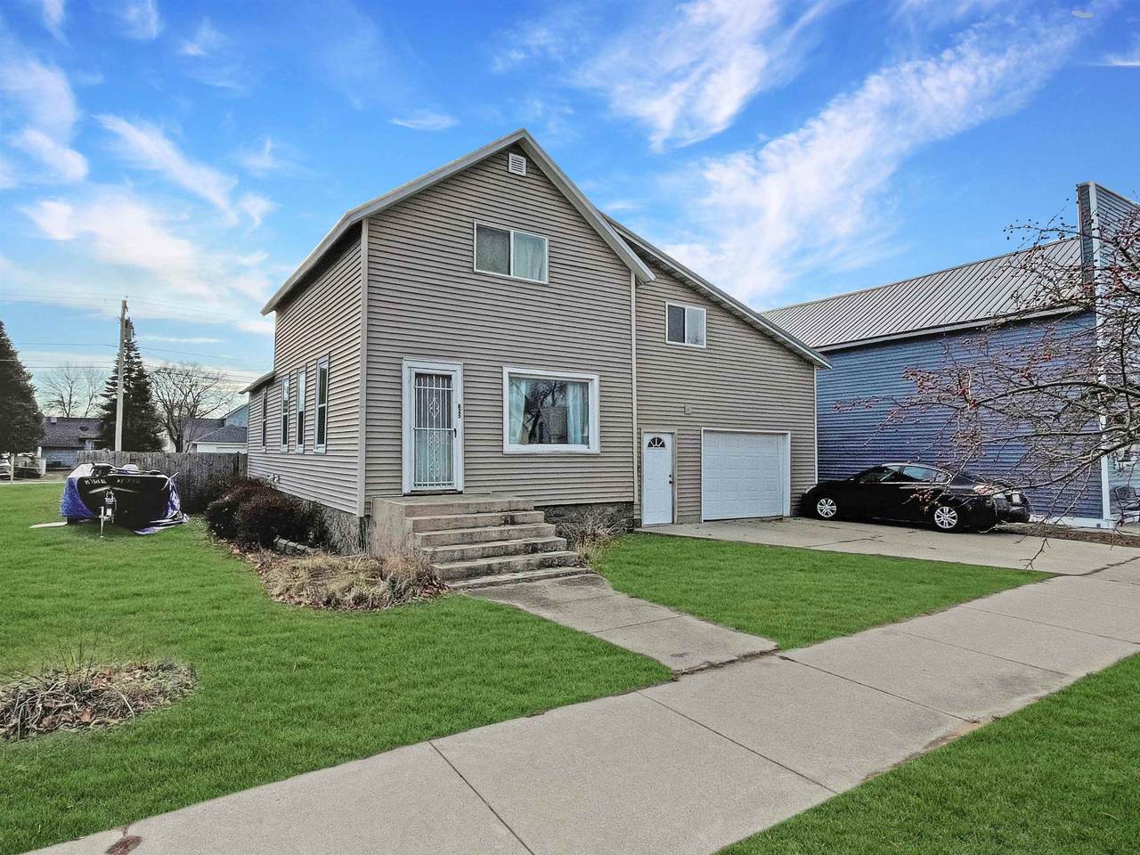 825 Main Street - Photo 1