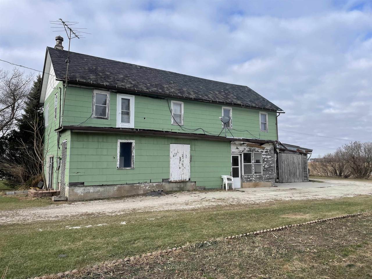 9823 Marken Road - Photo 1