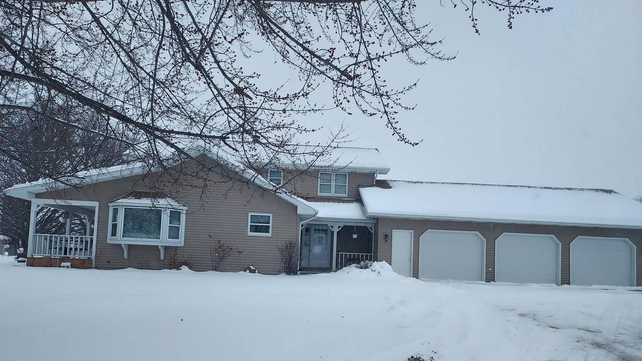 5976 Courtney Plummer Road - Photo 1