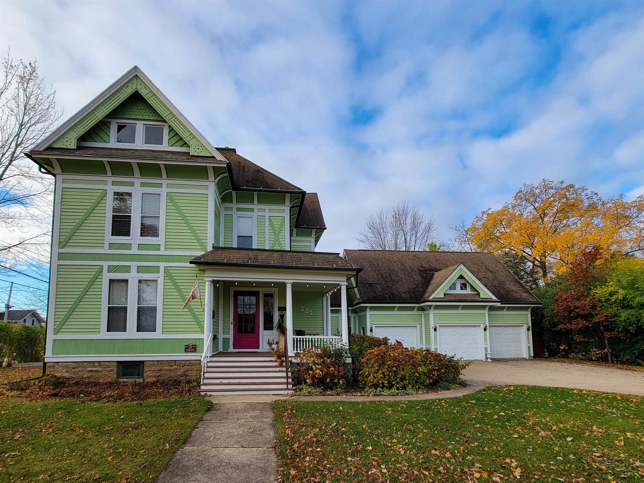251 Doty Avenue - Photo 1