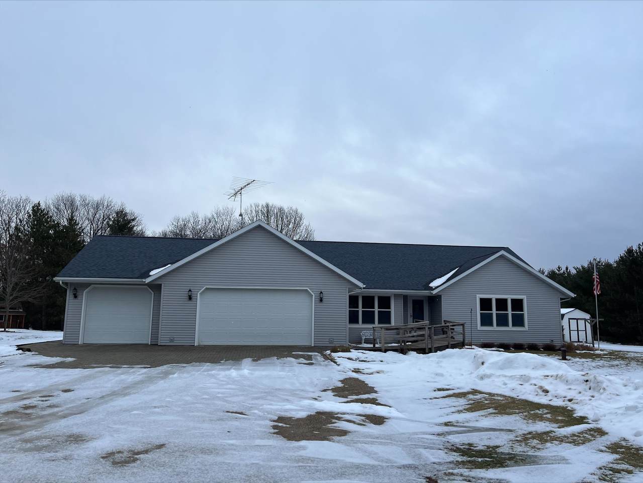 N2786 12TH Avenue - Photo 1