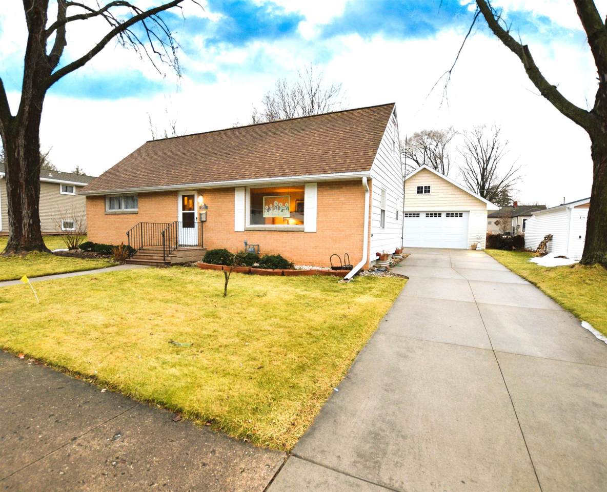 1260 Loch Drive - Photo 1