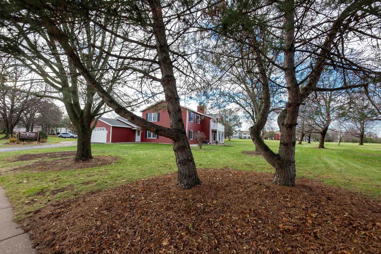 2500 Village Lane - Photo 1