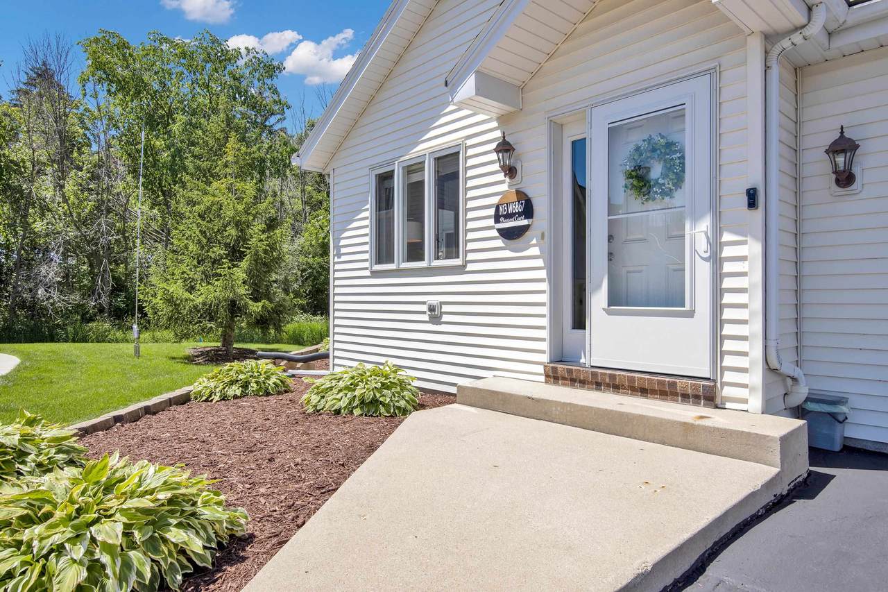 N13W6867 Pheasant Court - Photo 1