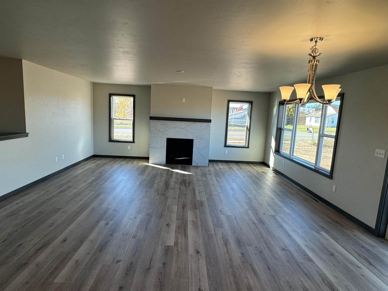 3496 Jewel Way - Photo 1