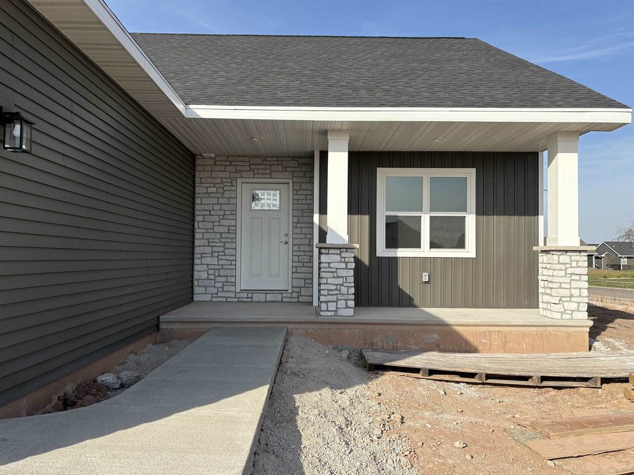 1601 Founders Street - Photo 1