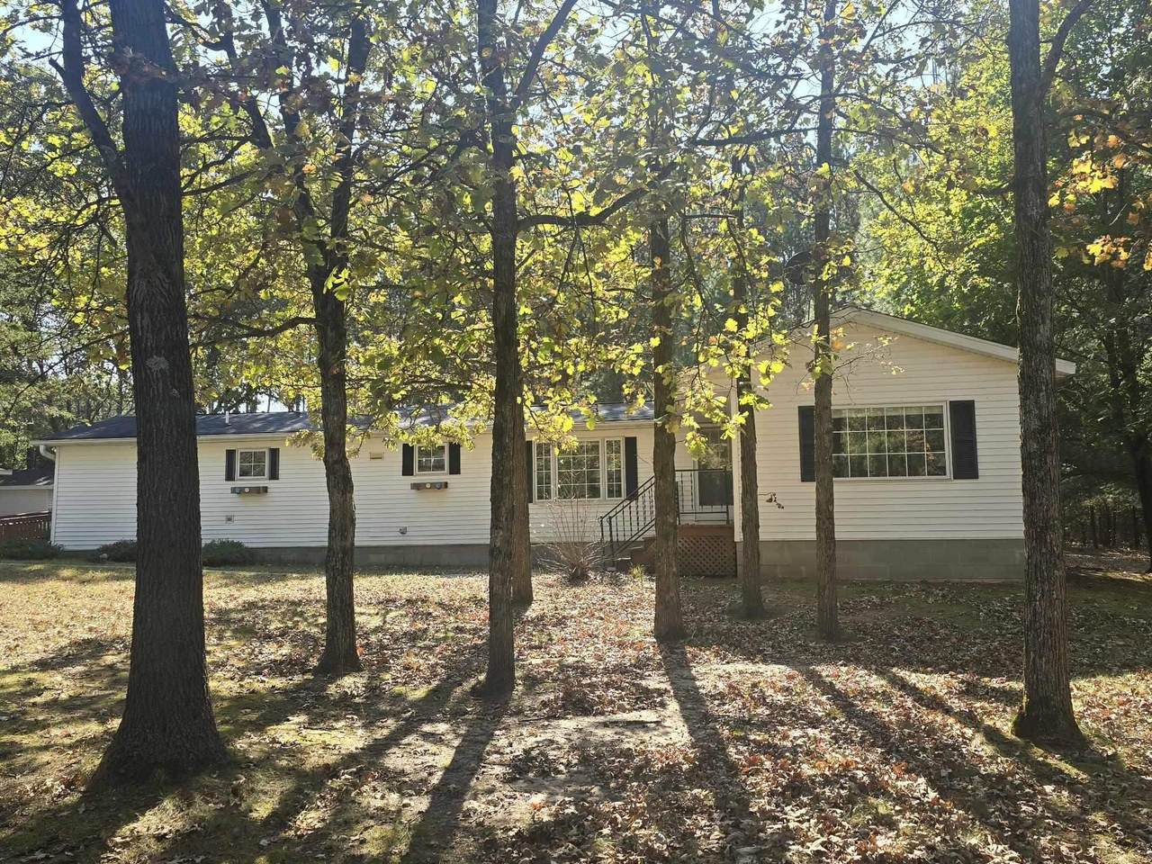 W7157 Oakwood Circle - Photo 1