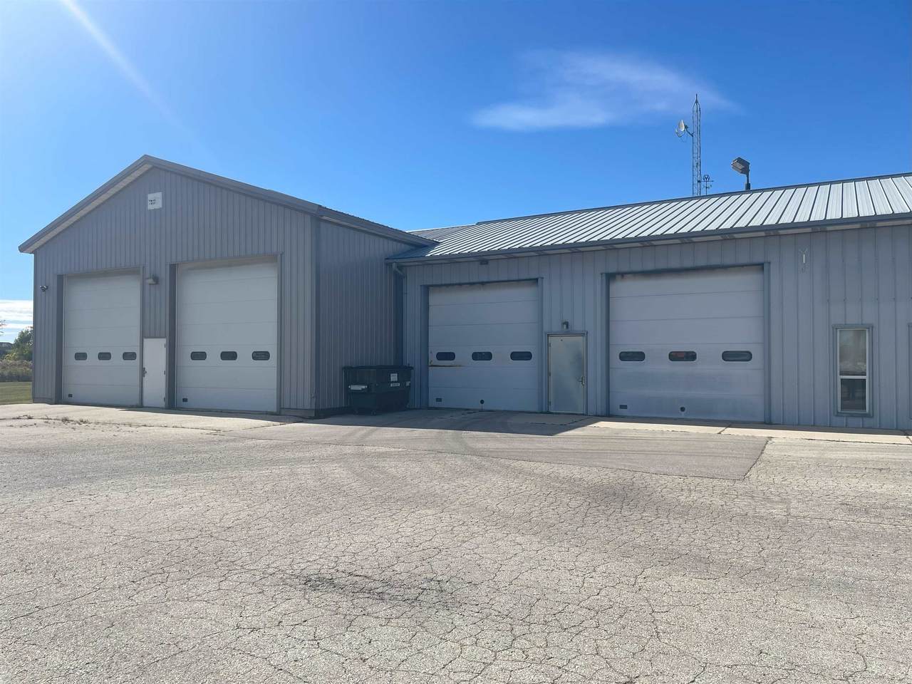 708 Pioneer Road - Photo 1