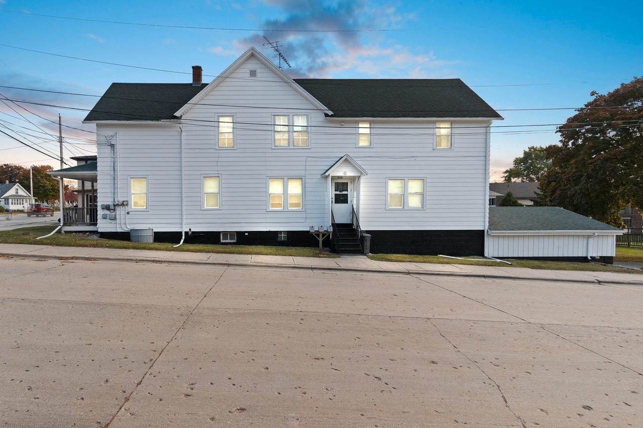 2618 Forest Avenue - Photo 1