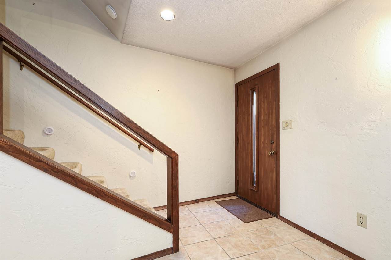 1233 Nicolet Cercle - Photo 1