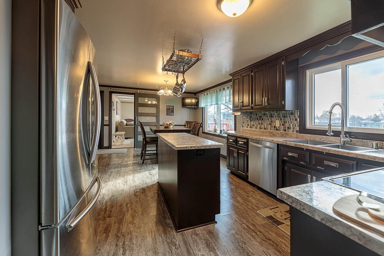 600 Sunrise Lane - Photo 1