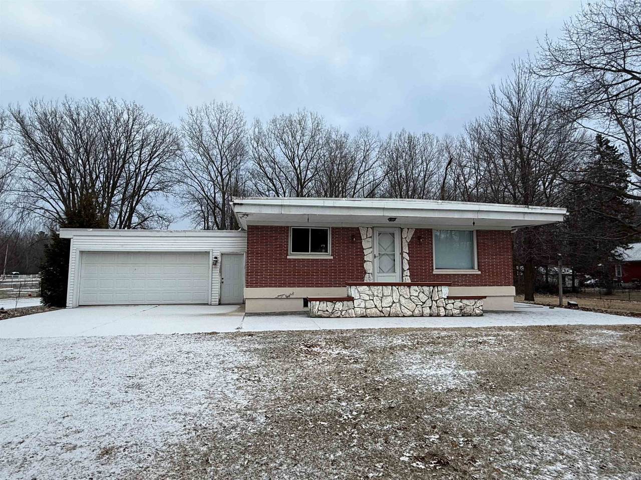 N946 Us 41 Highway - Photo 1
