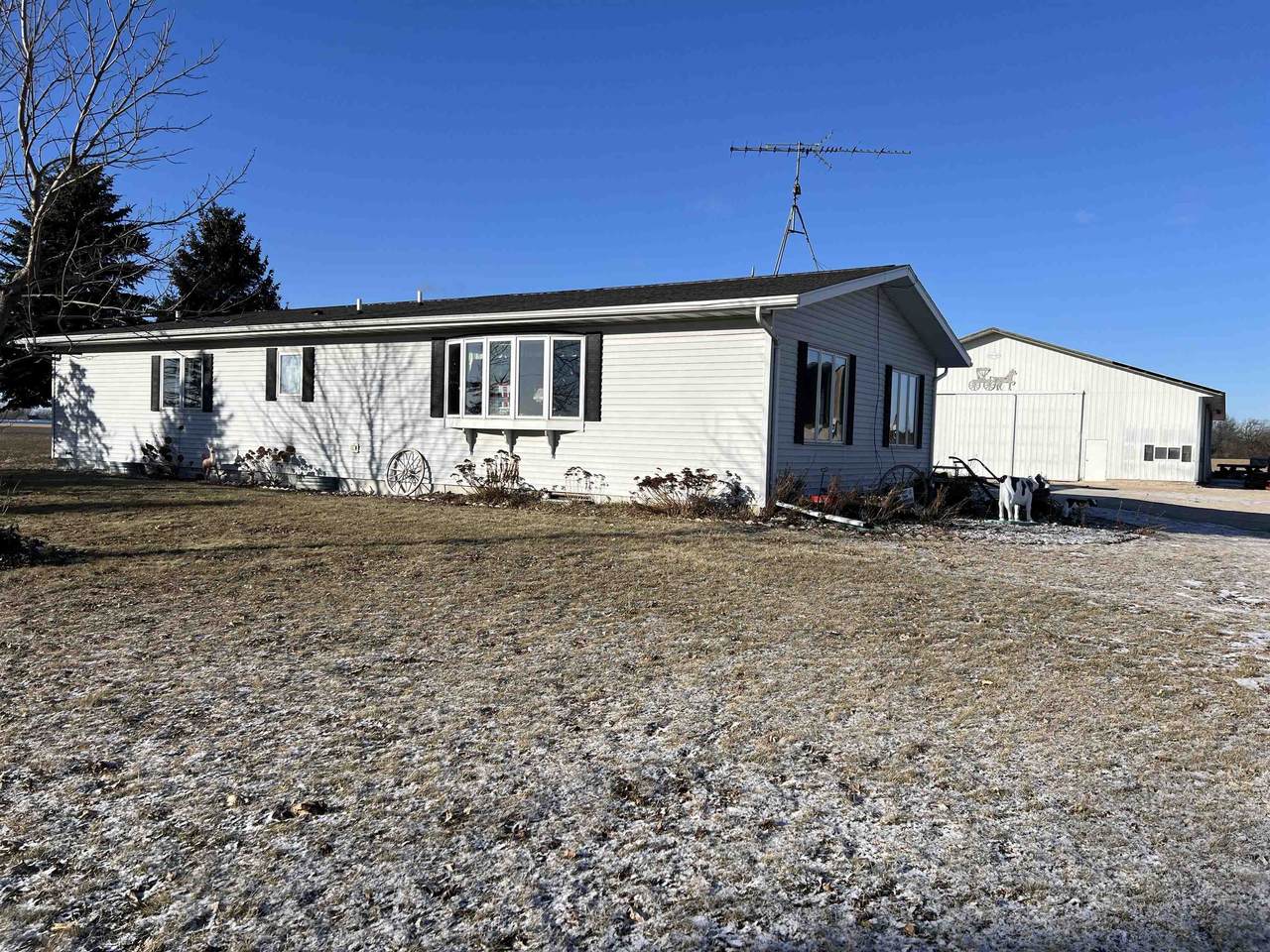W215 Forest Drive - Photo 1