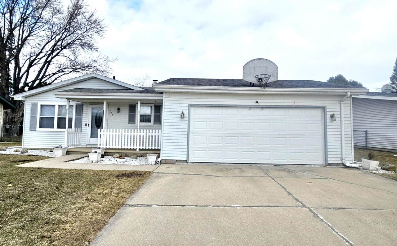 418 Midpark Drive - Photo 1