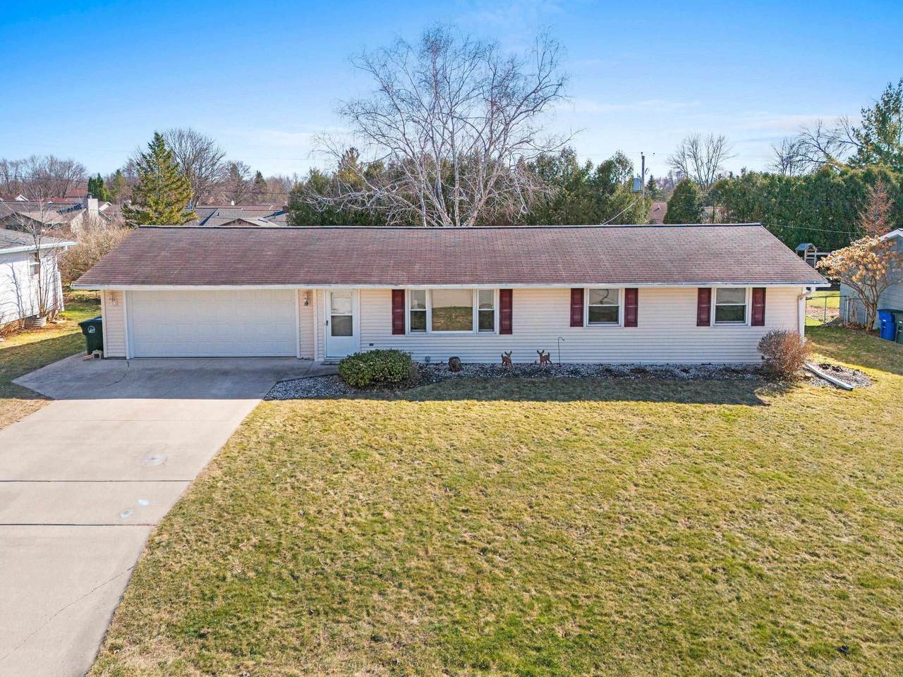 1371 View Lane - Photo 1