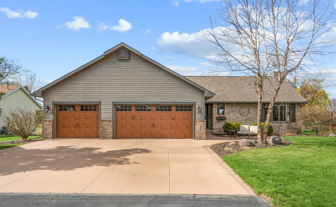W4930 Sunset Lake Court - Photo 1
