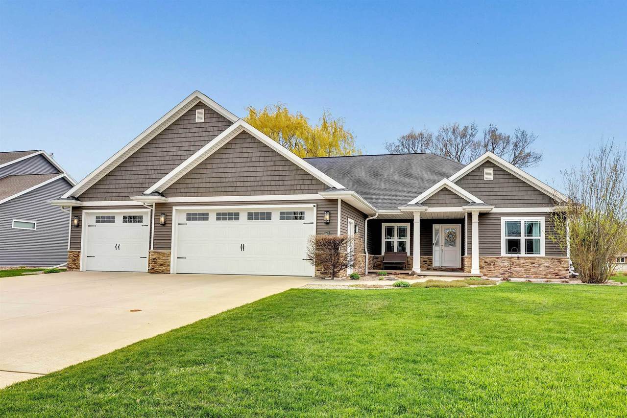 983 Hoks Ridge Lane - Photo 1