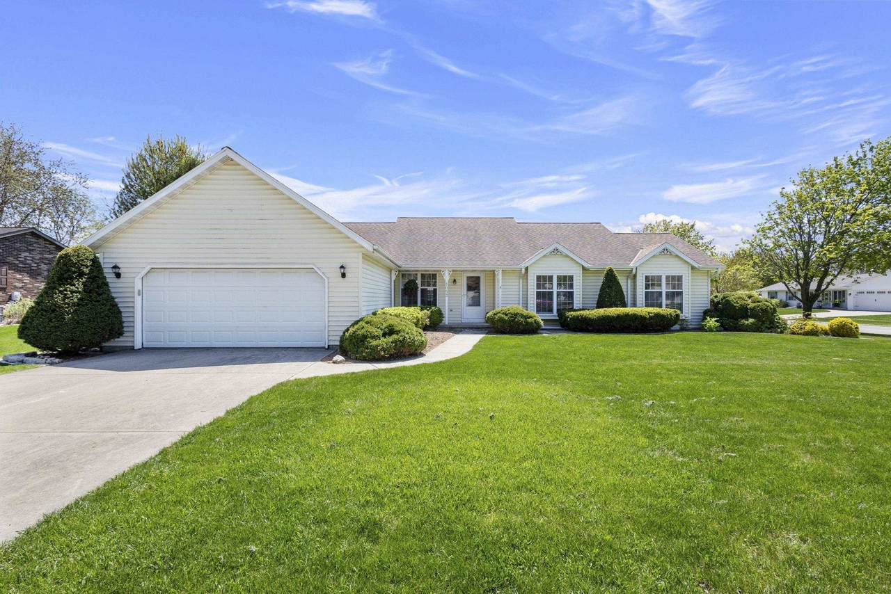 1053 Trailwood Drive - Photo 1