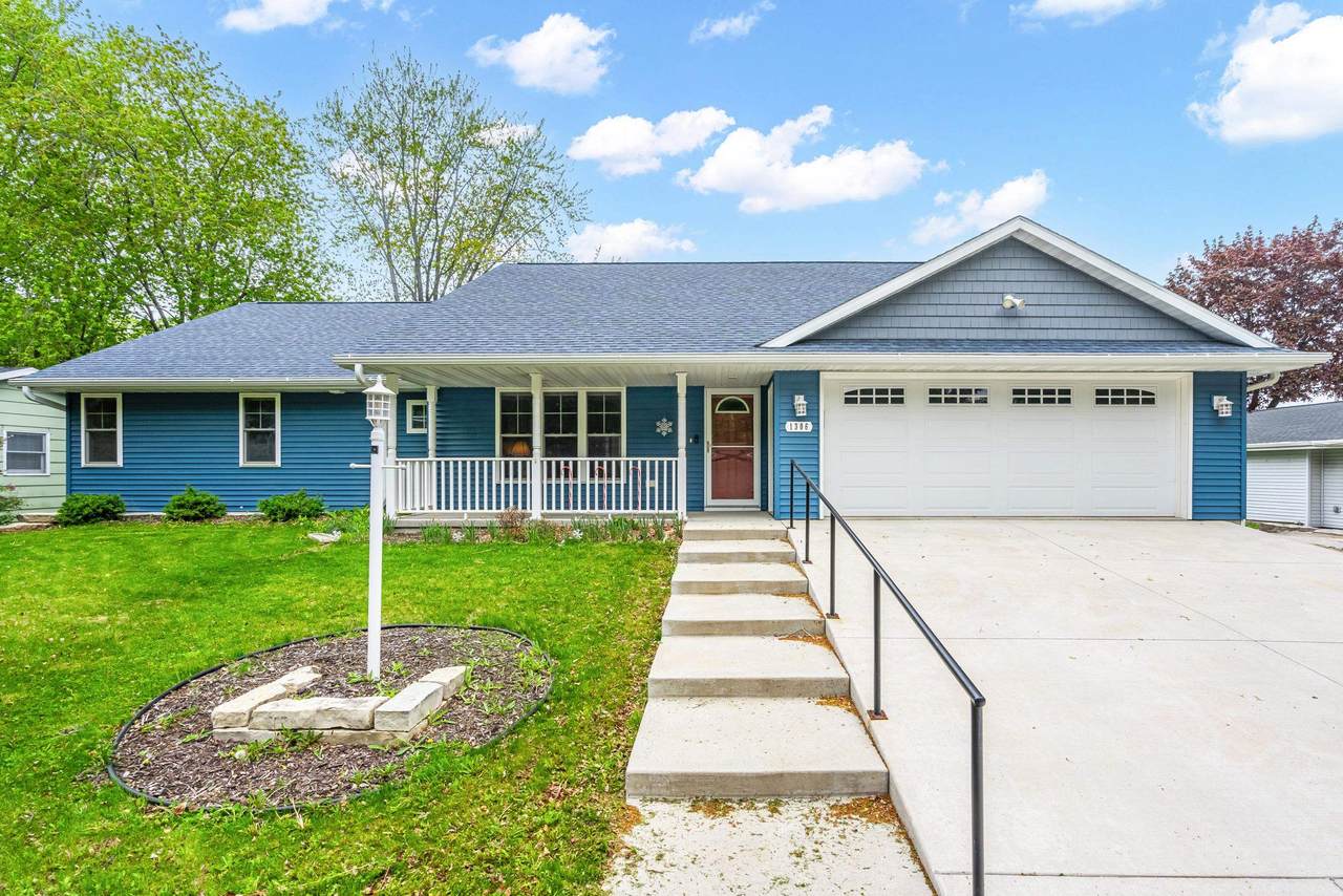 1306 Nelson Street - Photo 1