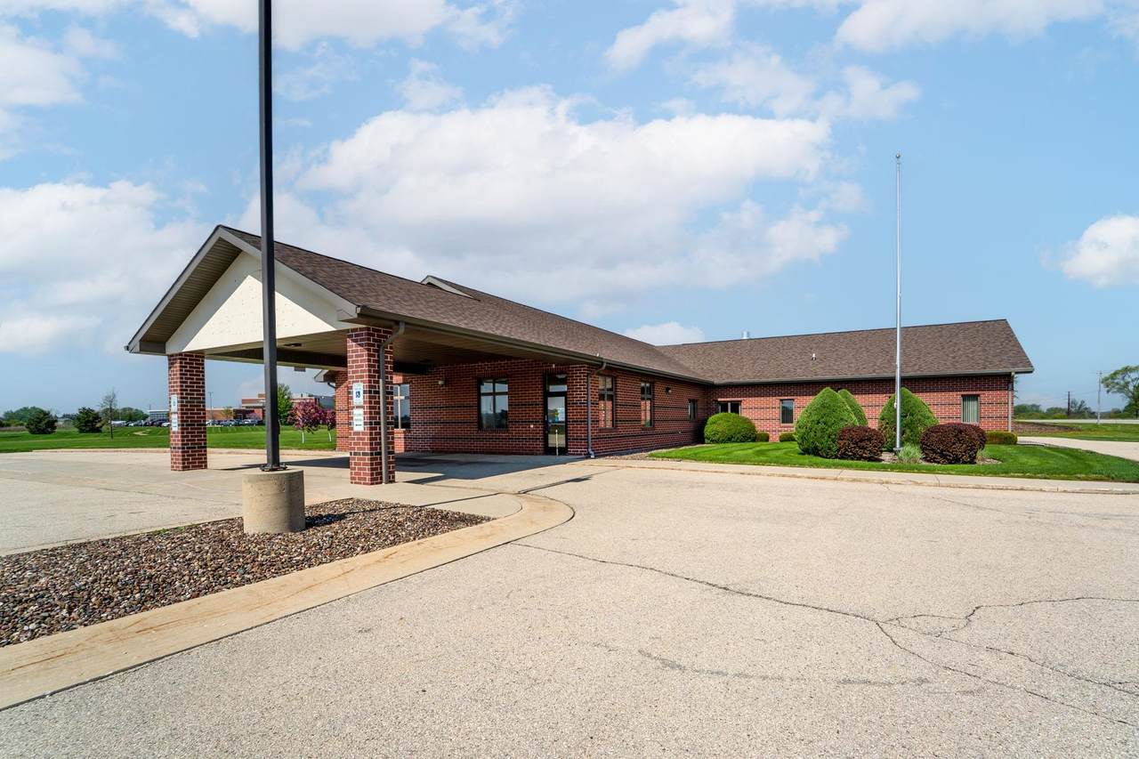 790 Eastgate Drive - Photo 1