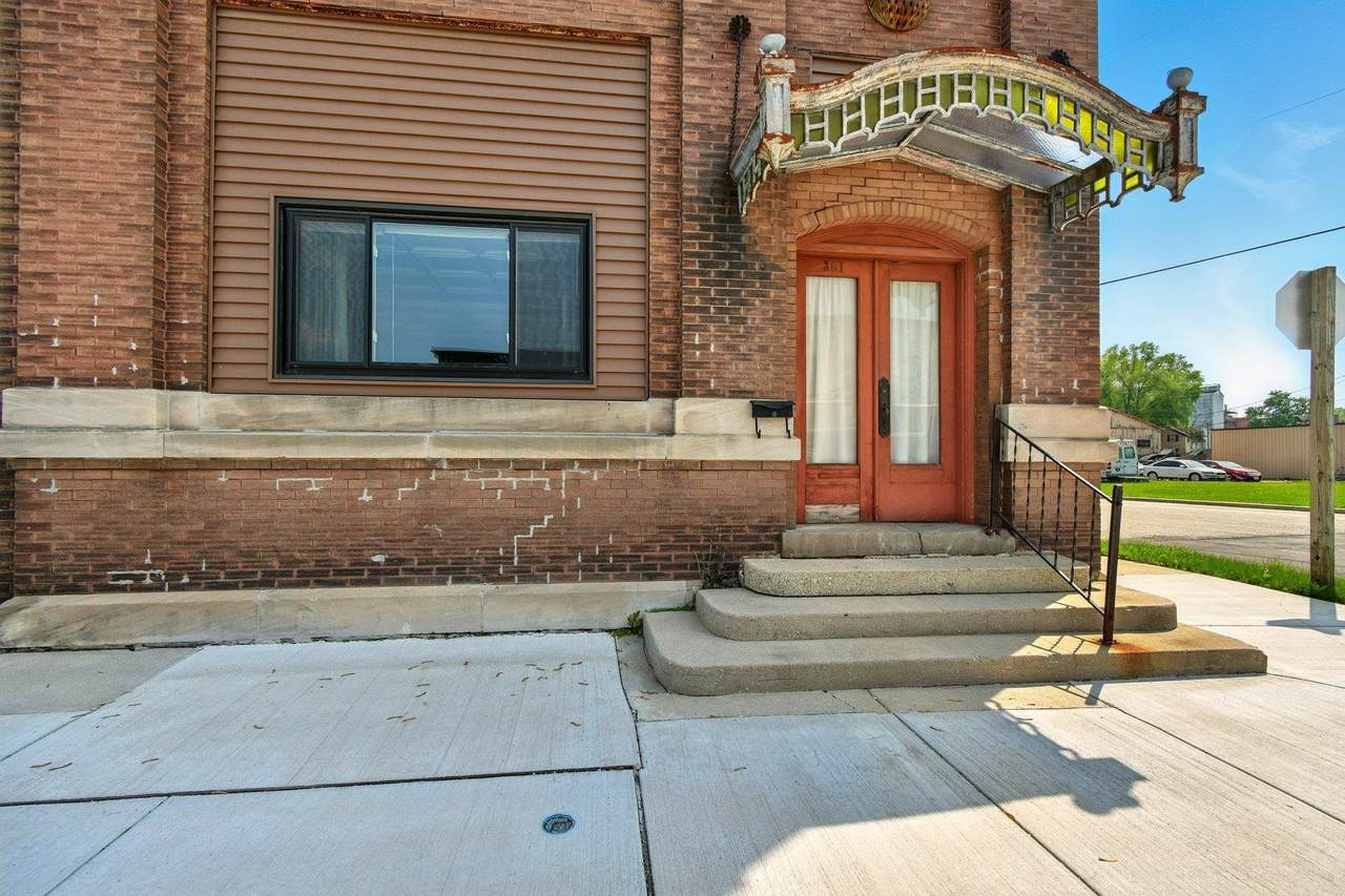 301 Main Street - Photo 1