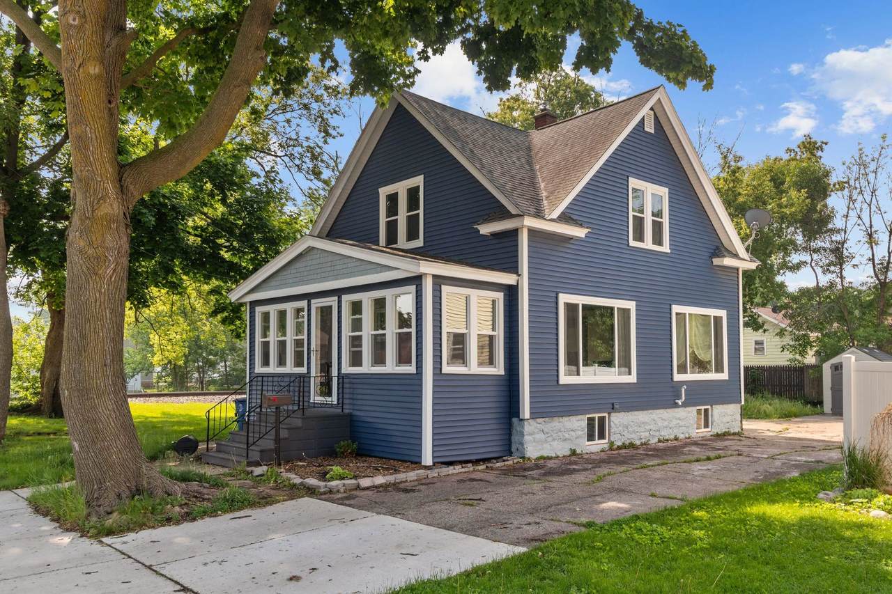 417 Lincoln Avenue - Photo 1