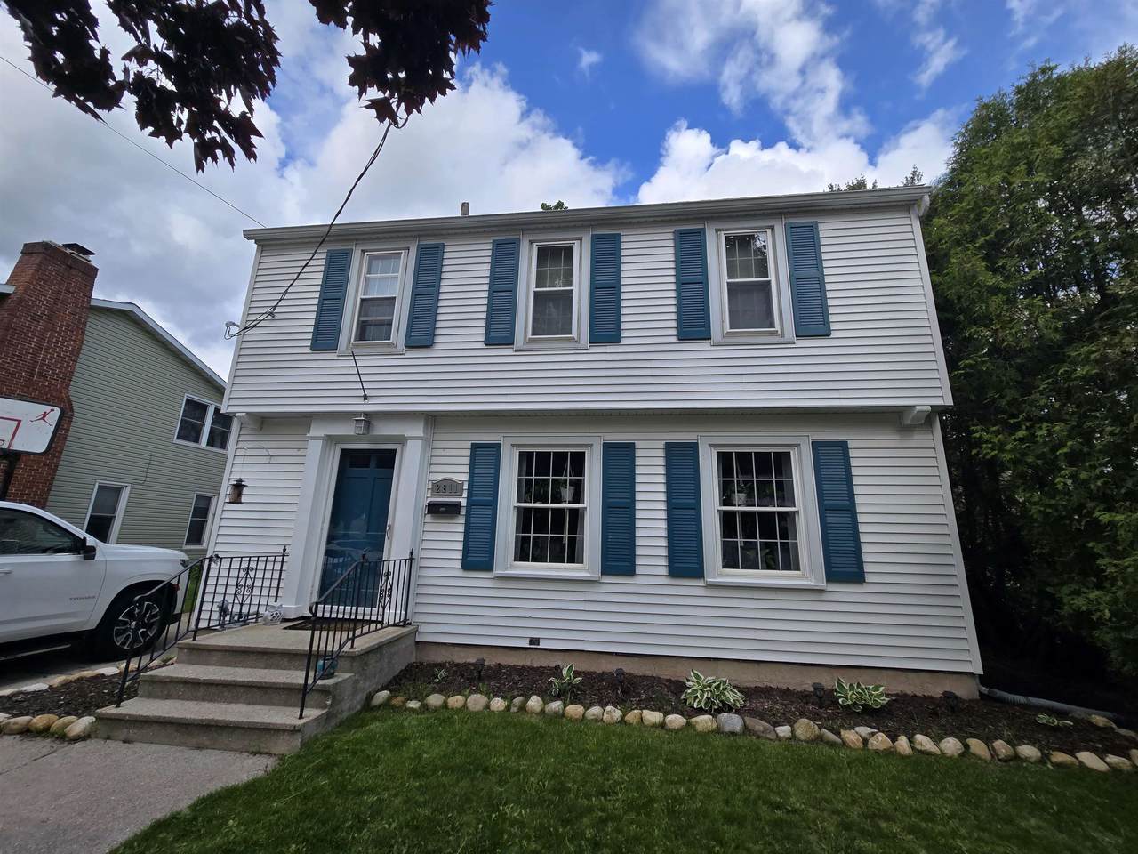 2811 School Street - Photo 1